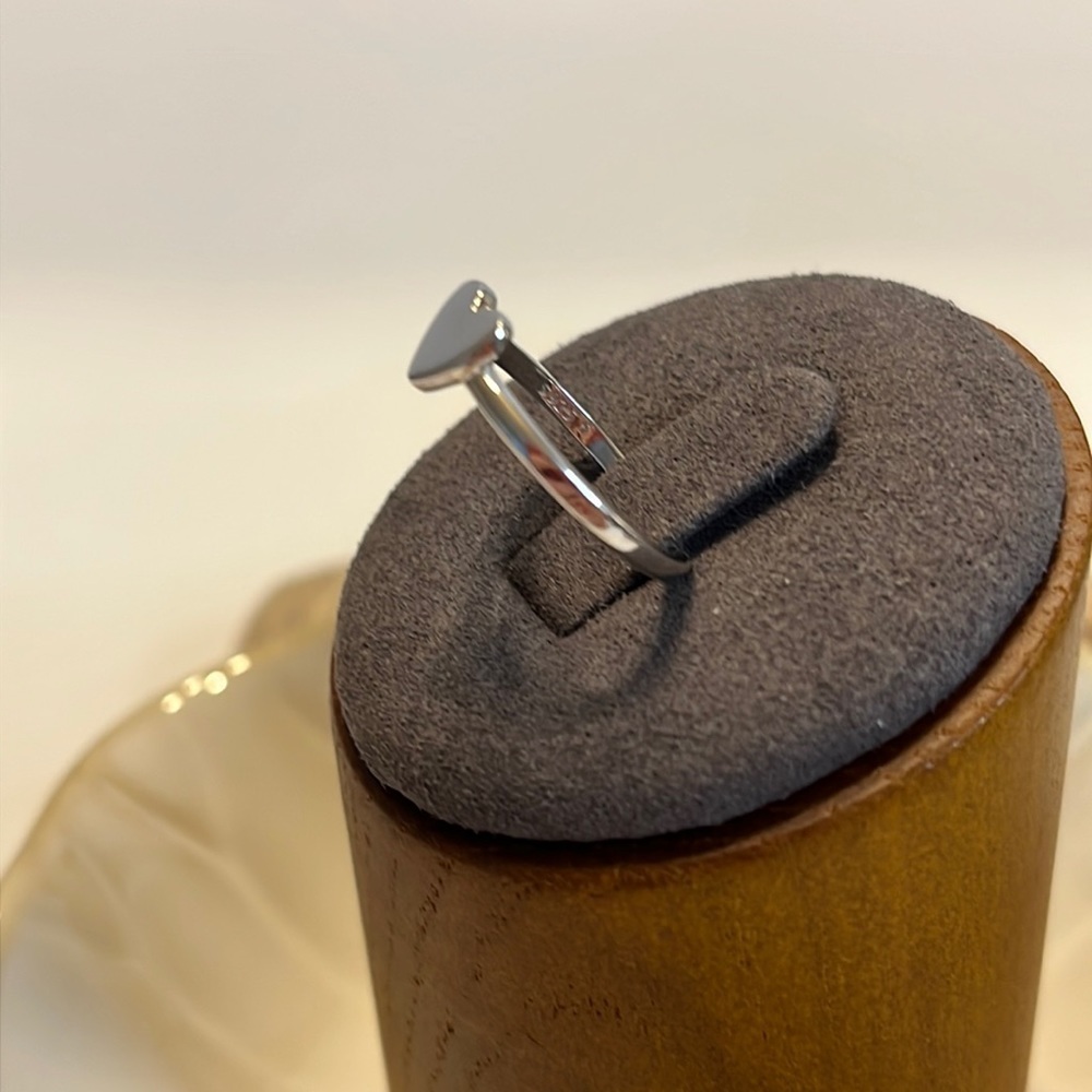 925 STERLING SILVER DAINTY SIMPLE MINIMAL HEART MIDI THUMB RING - Picture 6 of 8